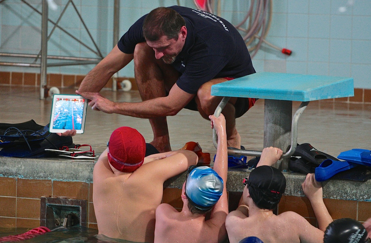 nauka pływania Elbląg grupa wodna instruktor nauczyciel pływania 